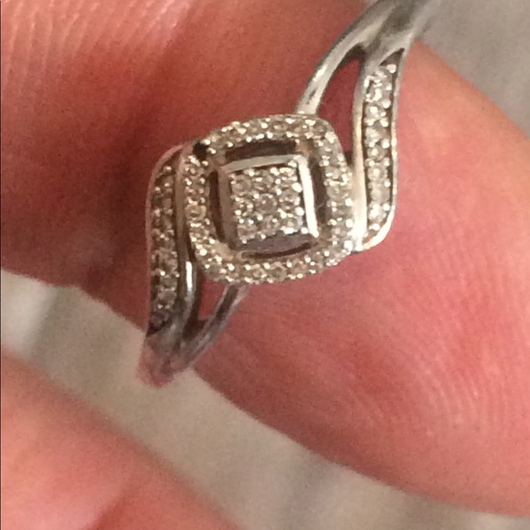 Kays daimond ring - Picture 4 of 10